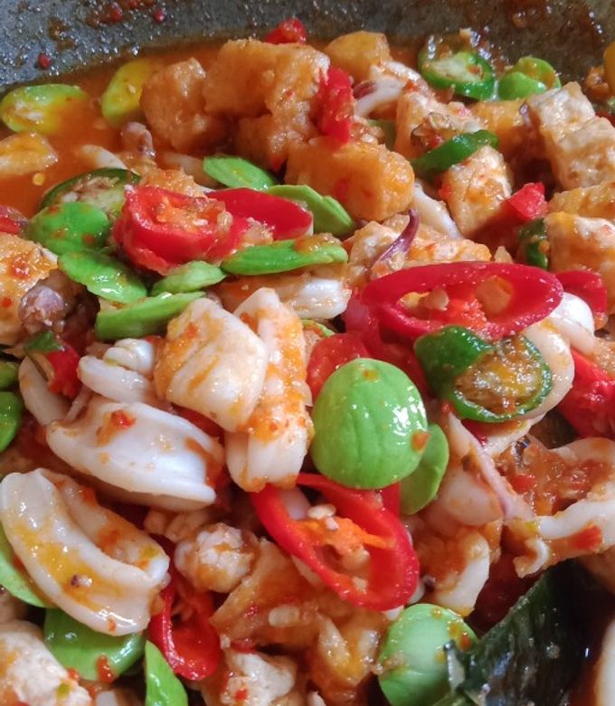 Foto resep Cumi oseng pedas tahu+pete