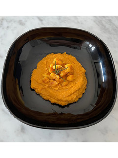 Foto di Purea di zucca e ceci con pane speziato🥫🎃