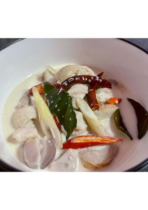 รูปของ ต้มข่าไก่ ครัวชนัต