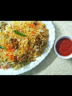 चिकन बिरयानी (chicken biryani recipe in Hindi) रेसिपी मुख्य फोटो