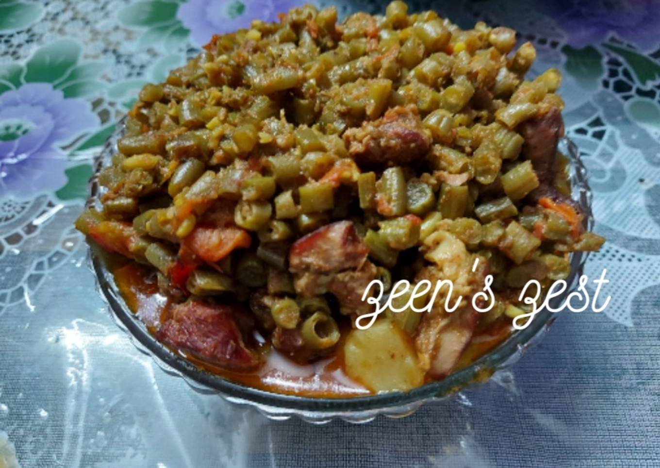 Hyderabadi Binis ki Phalli Aloo Gosht