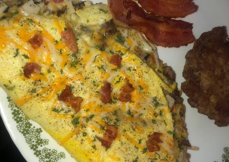 Easy Way to Cook Favorite Smoked turkey, mushroom, bacon & cheese omelette