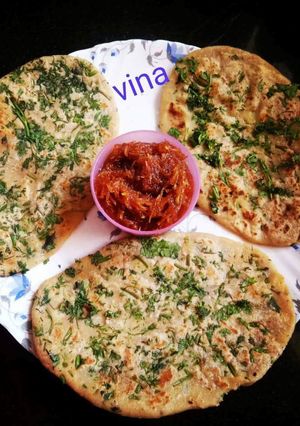 A picture of Amritsari aloo kulcha.