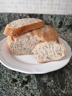 Una foto de Pan fácil con semillas