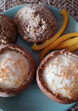 Tojásos-sajtos zsemle sütőben recept fotója