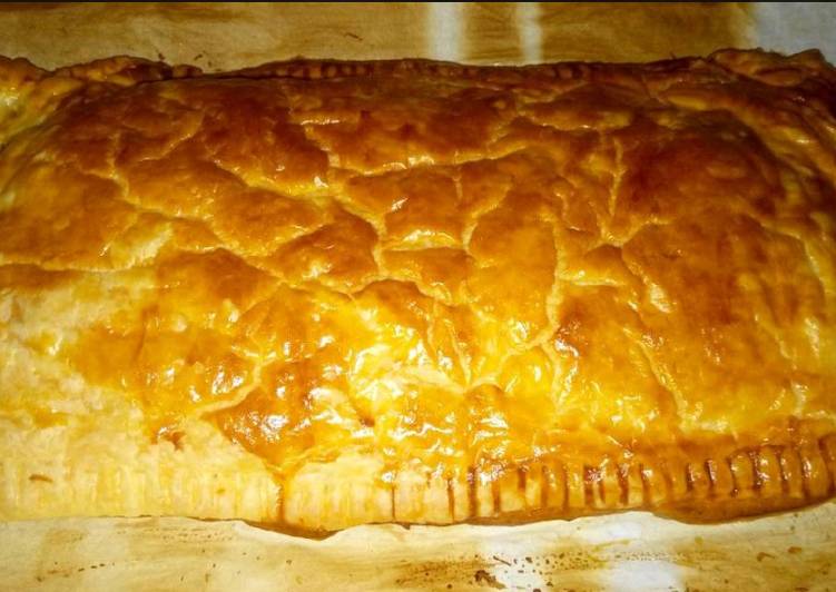 Hojaldre relleno de espinacas y beicon