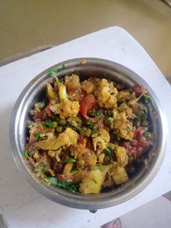 गोभी मटर की सब्जी (Gobhi Matar ki sabi recipe in hindi) रेसिपी मुख्य फोटो