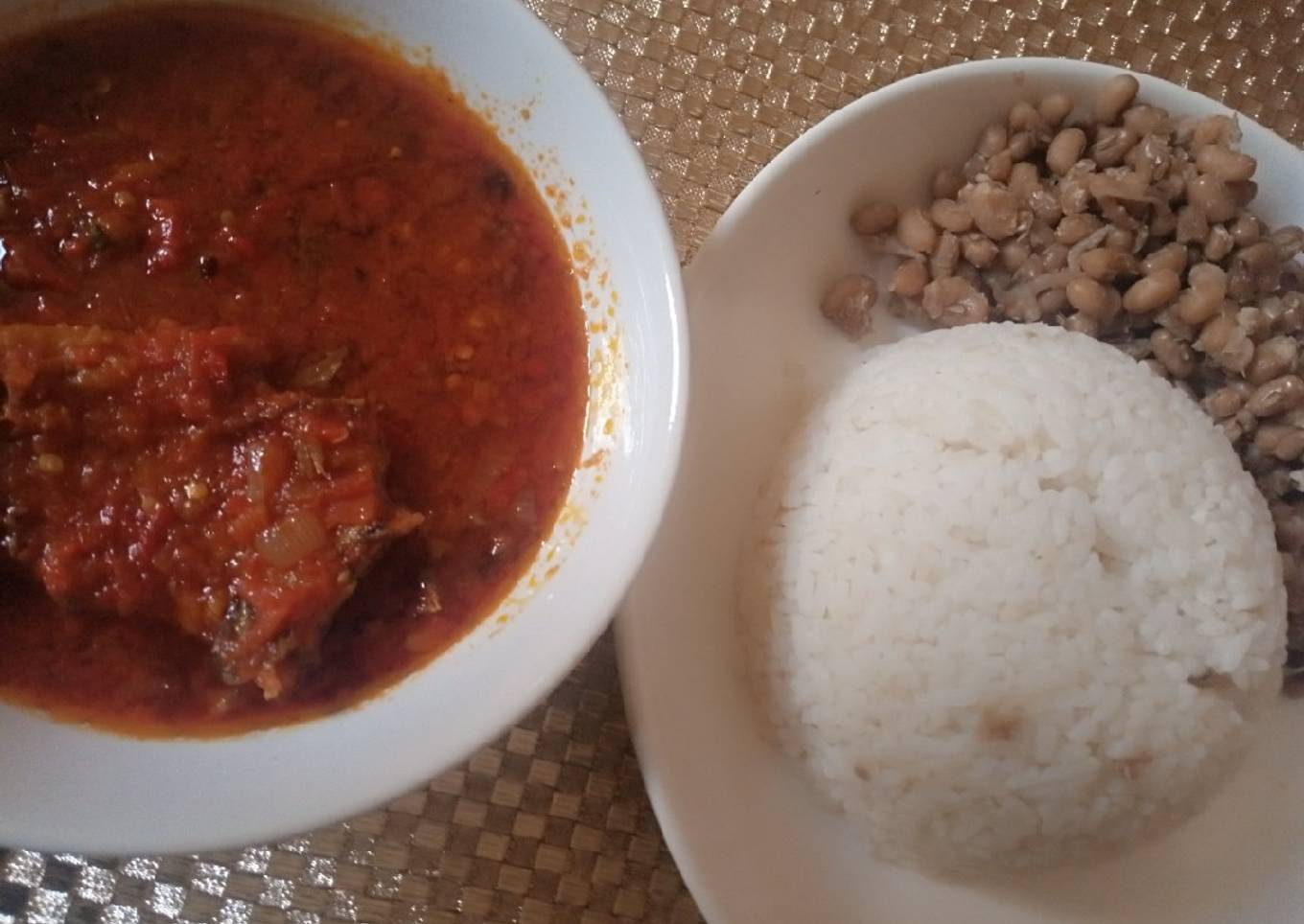 White rice, beans with dried fish stew