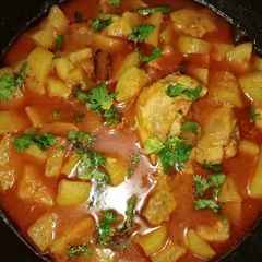 A picture of Lauki chicken gravy.