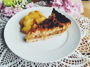 Une photo de crumble pomme poire