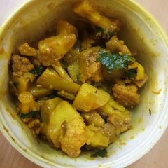 A picture of Aloo gobhi.