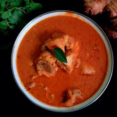 A picture of Quick and easy chicken kuzhambu/gravy.