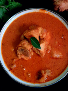 A picture of Quick and easy chicken kuzhambu/gravy.
