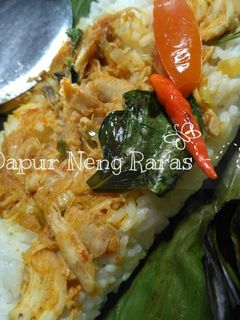 Foto resep Nasi Bakar Ayam Suwir Pedas