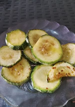 A picture of Sautéed zucchini with butter and garlic.