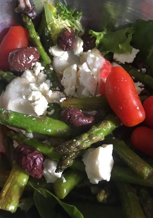 A picture of Green Salad with lobster.