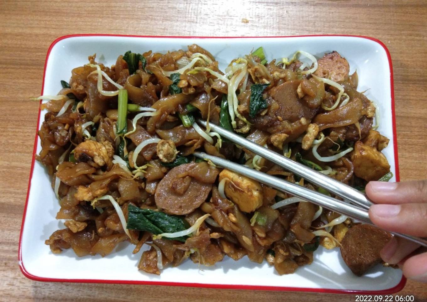 Kwetiau Goreng Otak Otak