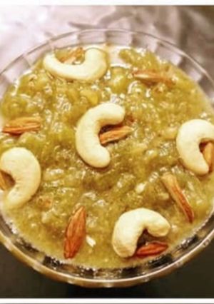 દૂધી નો હલવો (Dudhi Halwa Recipe In Gujarati) રેસીપી મુખ્ય ફોટો