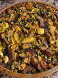 Brown rice, vegetables, seitán with baked seaweed