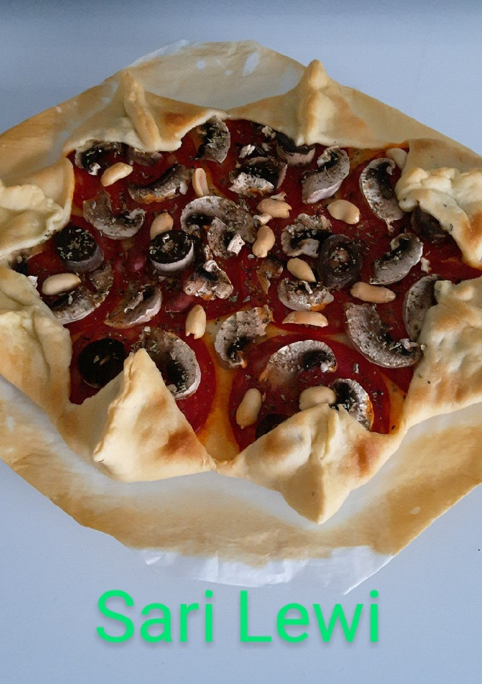 Una foto de Pizza de champiñones en Horno microondas (5 ingredientes)