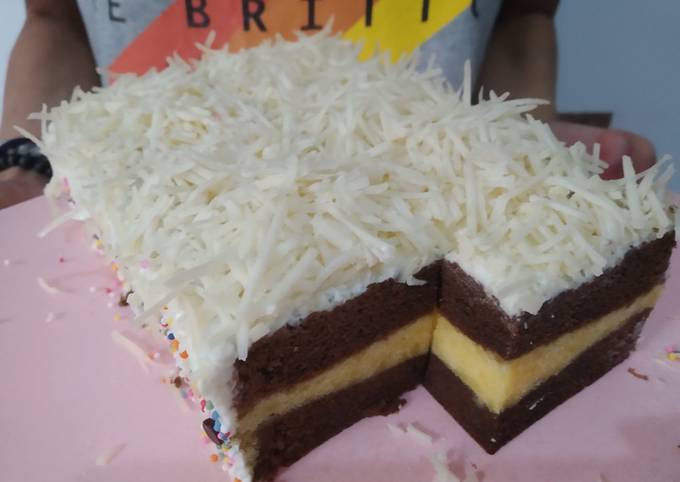 Brownies Kukus Lapis Cokelat Keju