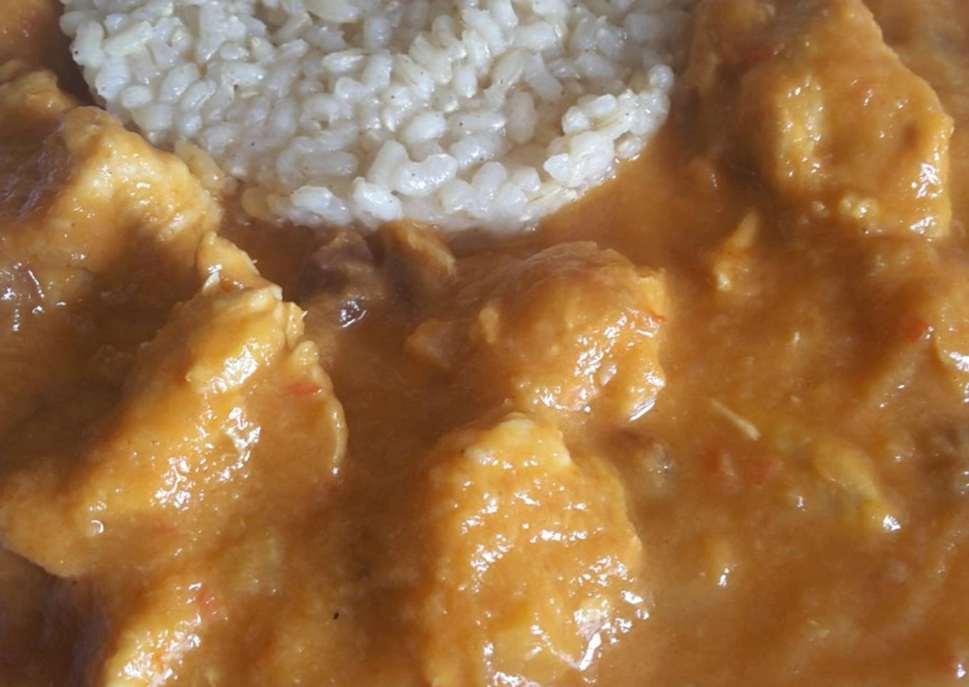 Pollo con curry y mango