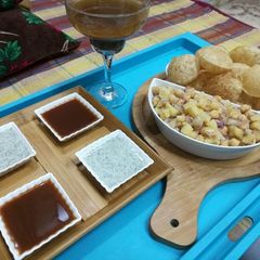A picture of Gol Gappy.