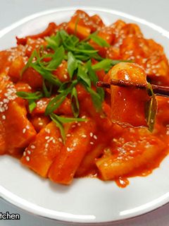 Foto resep Tteokbokki Lembut Tanpa Gochujang Ala Uli's Kitchen