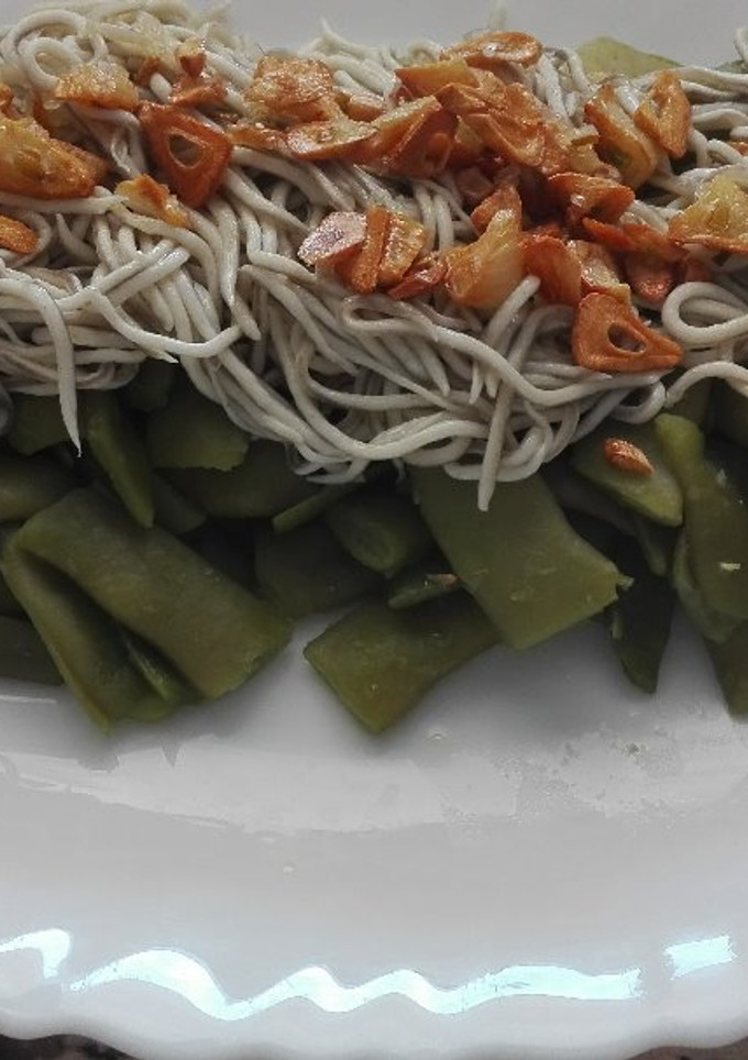 Una foto de Ensalada de judías y anguriñas