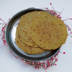 A picture of Masala khakhara.
