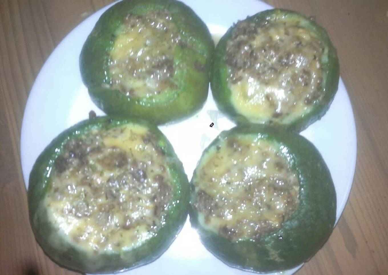 Zapallitos rellenos de carne picada y ricota