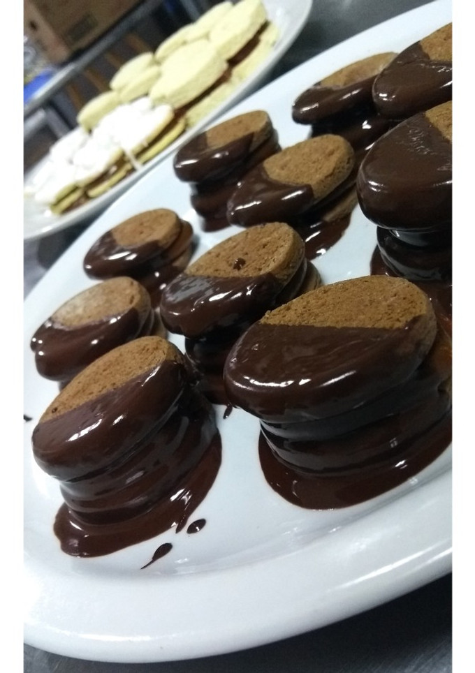 Una foto de Alfajores de chocolate