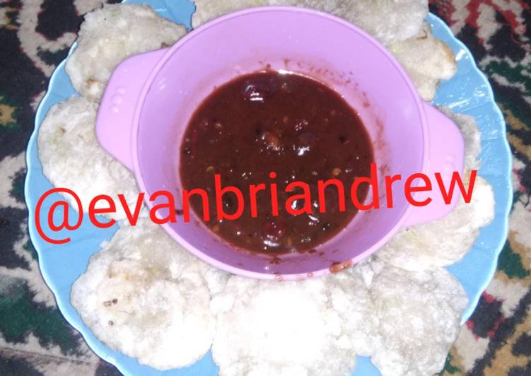 Cireng sambal petis