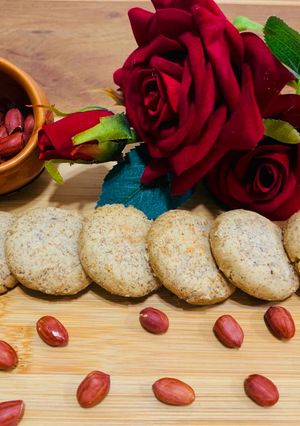 પીનટ બટર કુકીઝ(cookies recipe in gujarati) રેસીપી મુખ્ય ફોટો