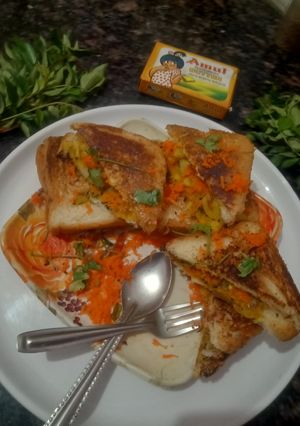 मसाला पोटैटो,कैरोट ब्रेड सैंडविच (masala potato,carrot sandwitch रेसिपी मुख्य फोटो