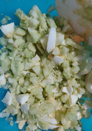 Una foto de Ensalada de pepino y apio