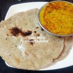 A picture of Jowar Roti.