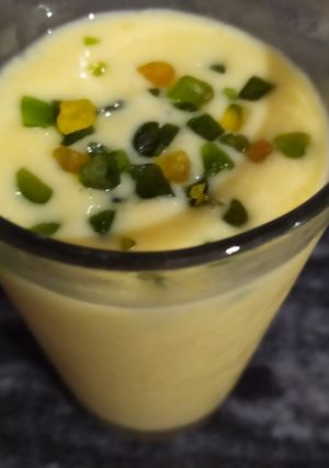 मैंगो शेक (Mango Shake recipe in hindi) रेसिपी मुख्य फोटो