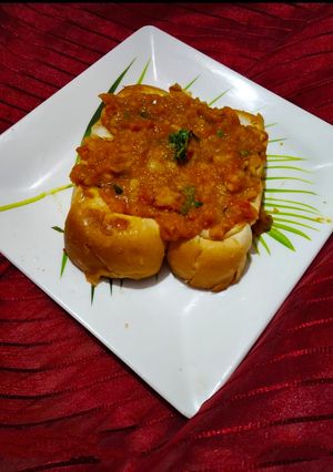A picture of Masala pav.