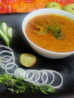 ढेमसे, रस्सा भाजी (Dhemse Rassa Bhaaji Recipe In Marathi) रेसिपी चे मुख्य फोटो 