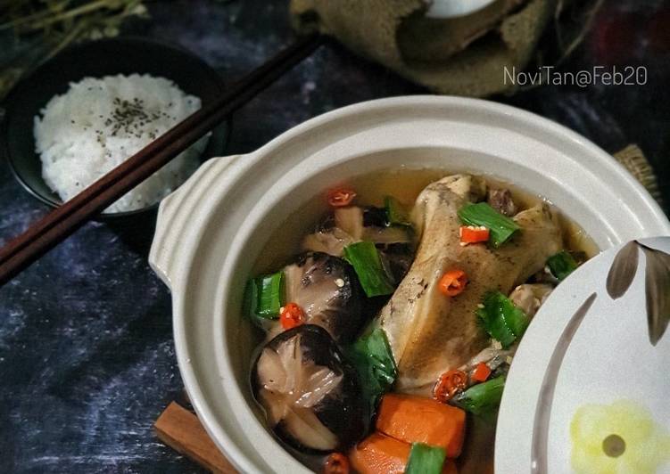 Langkah Mudah untuk Membuat 85. Sup Ayam Kampung Bening no msg, enak, gurih dan lezat yang Lezat Sekali