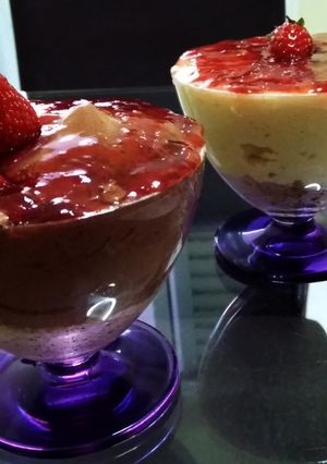 Φωτογραφία της συνταγής Κρεμογλυκάκια ντυμένα με φράουλες! 🍰🍓