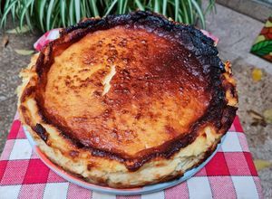 Una foto de Tarta de queso estilo La Viña 🇪🇸 adaptada para Argentina 🇦🇷
