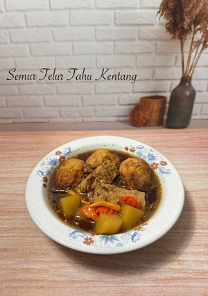 Foto resep Semur Telur Tahu Kentang