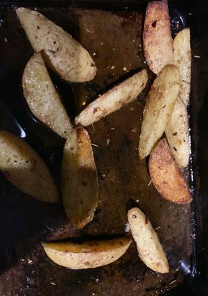 A picture of Spicy Potato wedges.