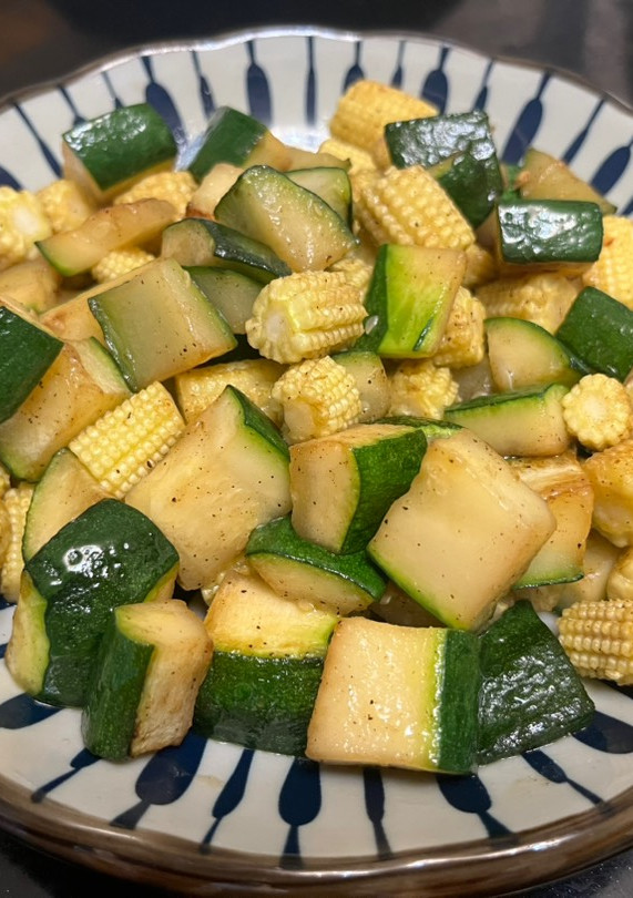 香炒櫛瓜玉米筍 的食譜成品照片