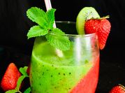 A picture of kiwi mojito
