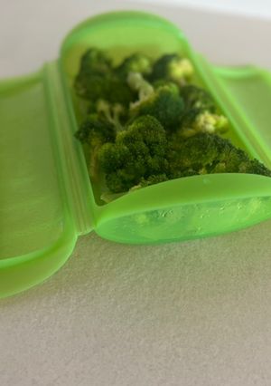 Foto principal de Brocoli al vapor en estuche de Lékué