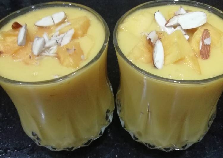 How to Make Quick Mango Milkshake