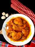 ডালের বড়ি ও টমেটো দিয়ে রুই মাছ